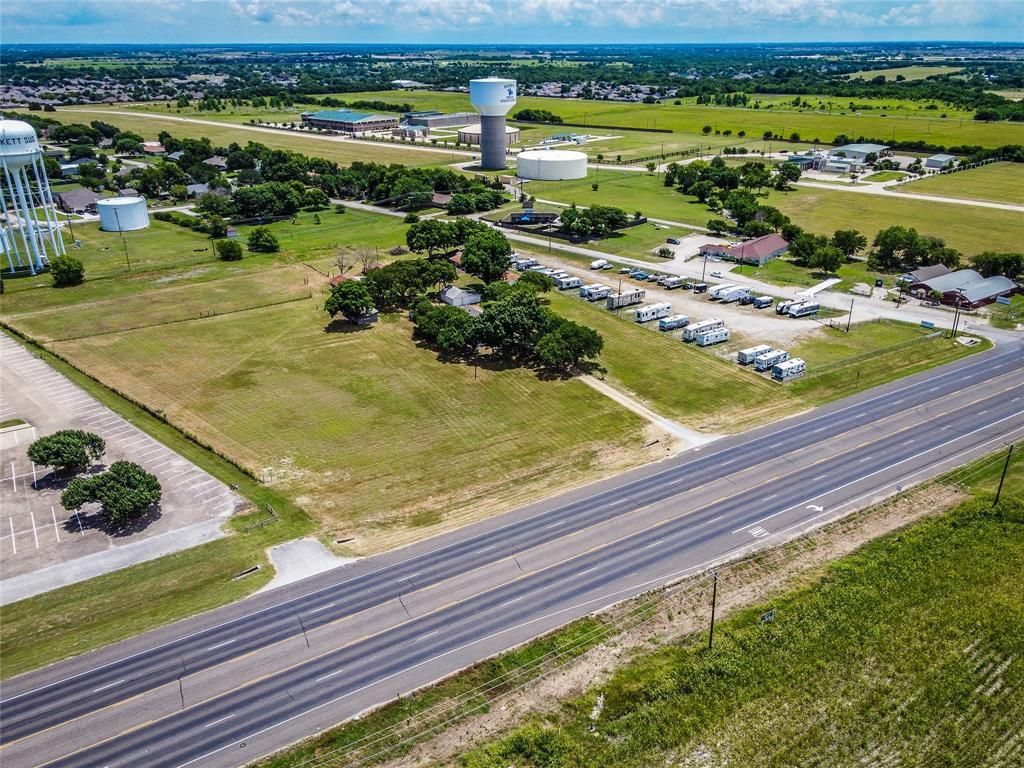 3304 N Highway 77, Waxahachie, TX 75165